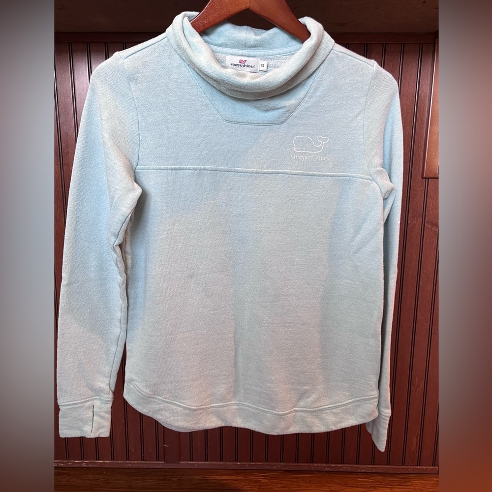 Vineyard vines green cowl neck sweatshirt size XS. 1104